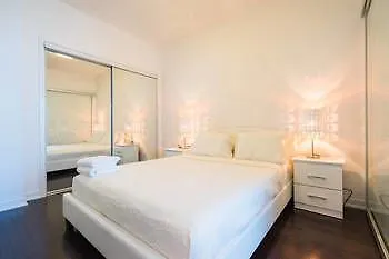 Hotel New One Bedroom Condo Downtown-Cn Tower Toronto